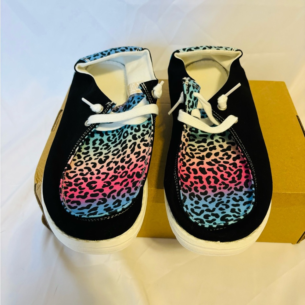 Super cute shoes size 40 New Without Tags